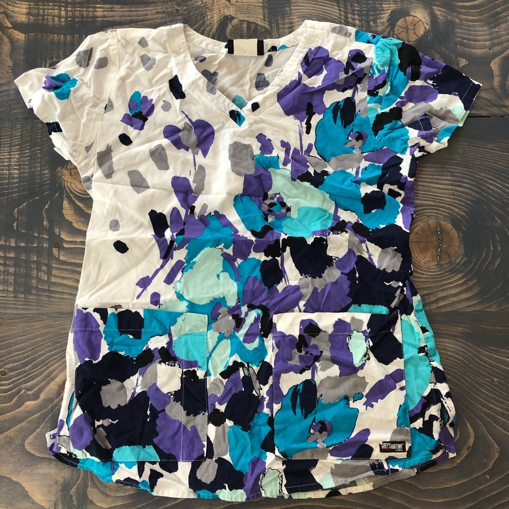Scrub top